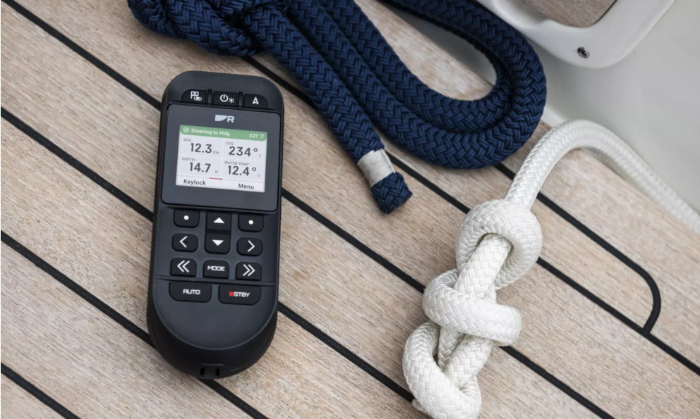 Raymarine wprowadza bezprzewodowego autopilota RCU-1 dla autopilotów Evolution